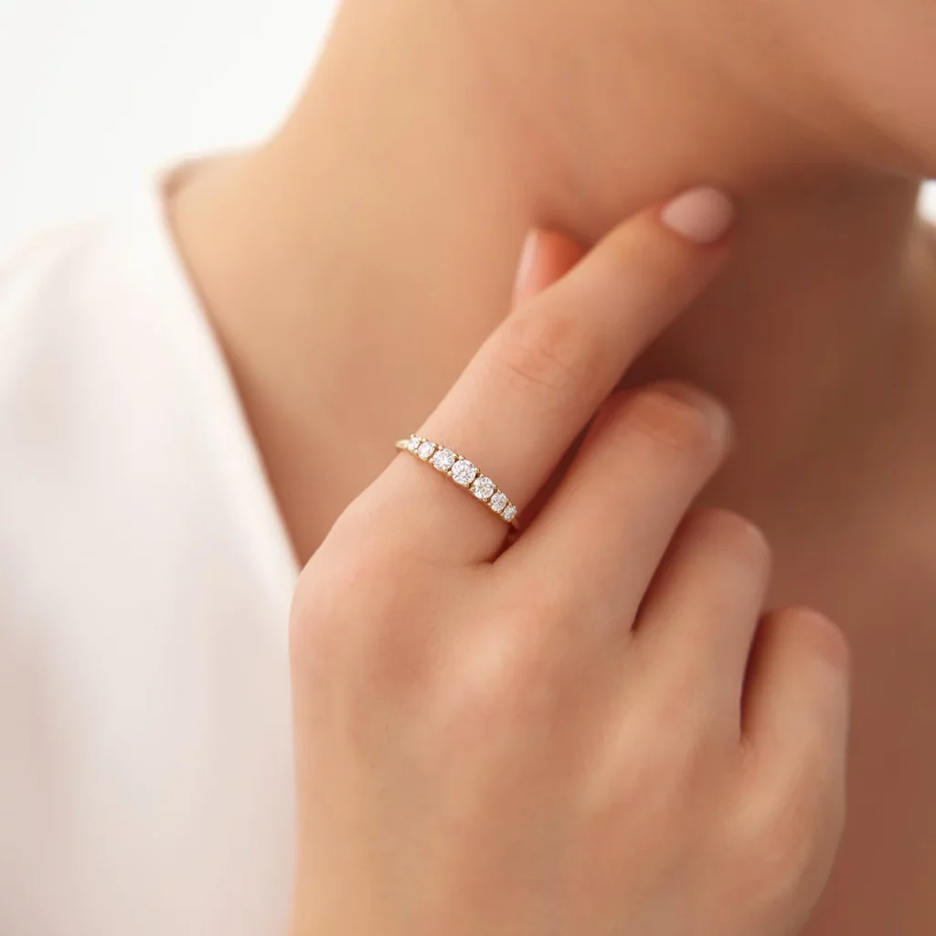 Swarish Jewels 7 Stone Diamond Graduated Wedding Silver Ring