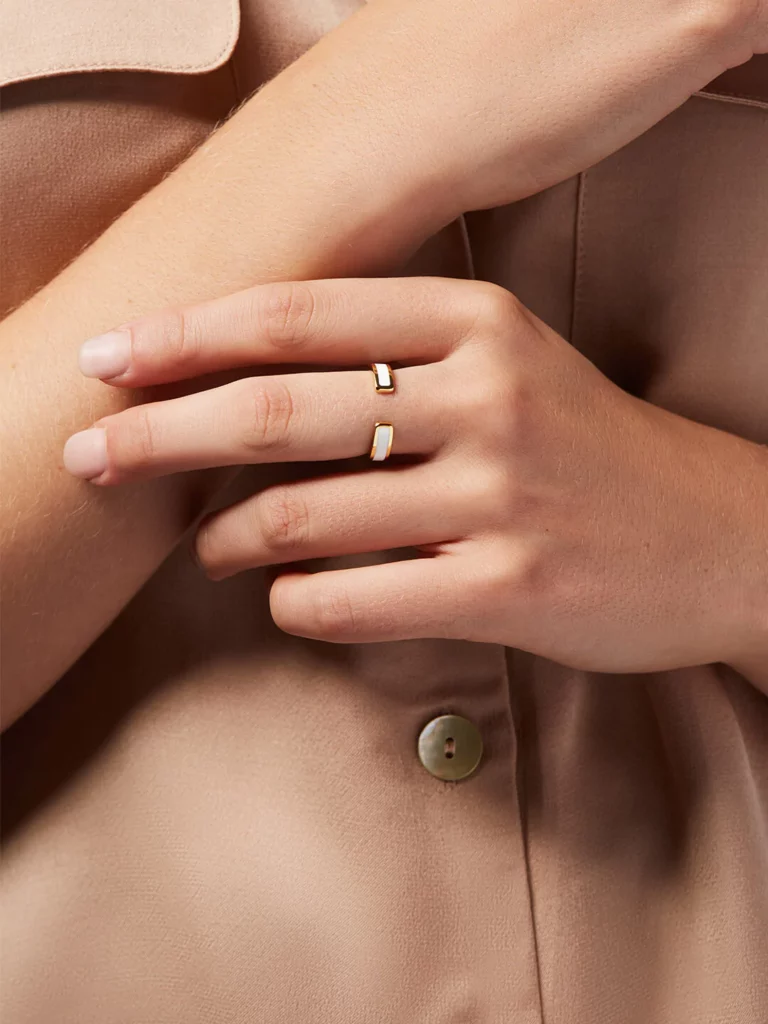 Mecca off White Ring