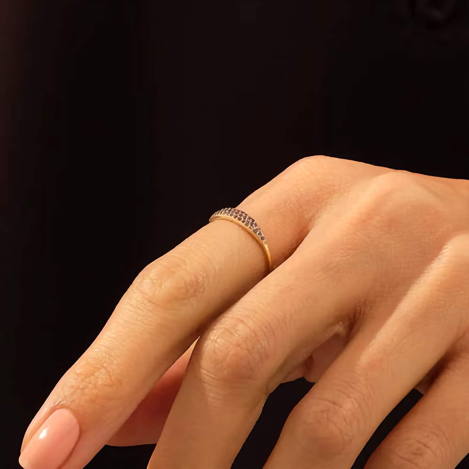 Swarish-Jewels-Amethyst-Minimalist-Sparkle-Silver-Ring-_-Amethyst-Pinky-Ring-Women-_-Vintage-Purple-Signet-Ring-_-Micro-Pave-Gemstone-Ring-edited (3)