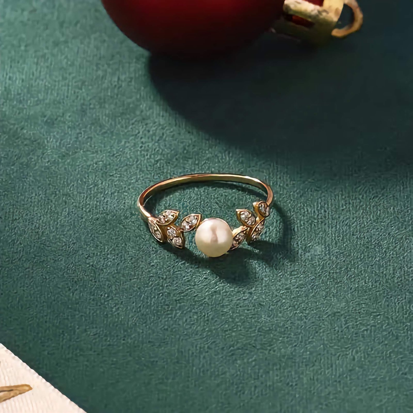 Swarish-Jewels-Pearl-Leaves-Engagement-Ring-_-Vintage-Pearl-Solitaire-Ring-_-Art-Deco-Floral-Ring-_-White-Pearl-Vine-Ring-edited (4)