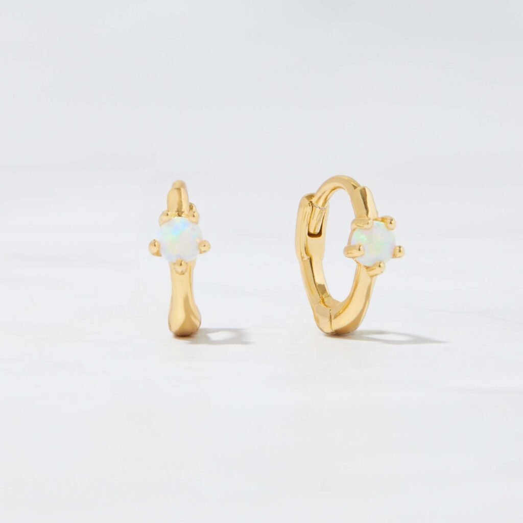 Solitaire Opal Huggies