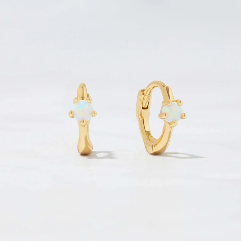 Solitaire Opal Huggies
