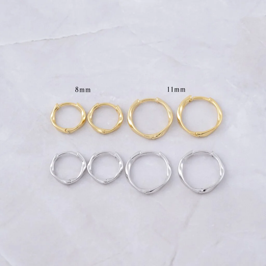 Twist Small Hoops